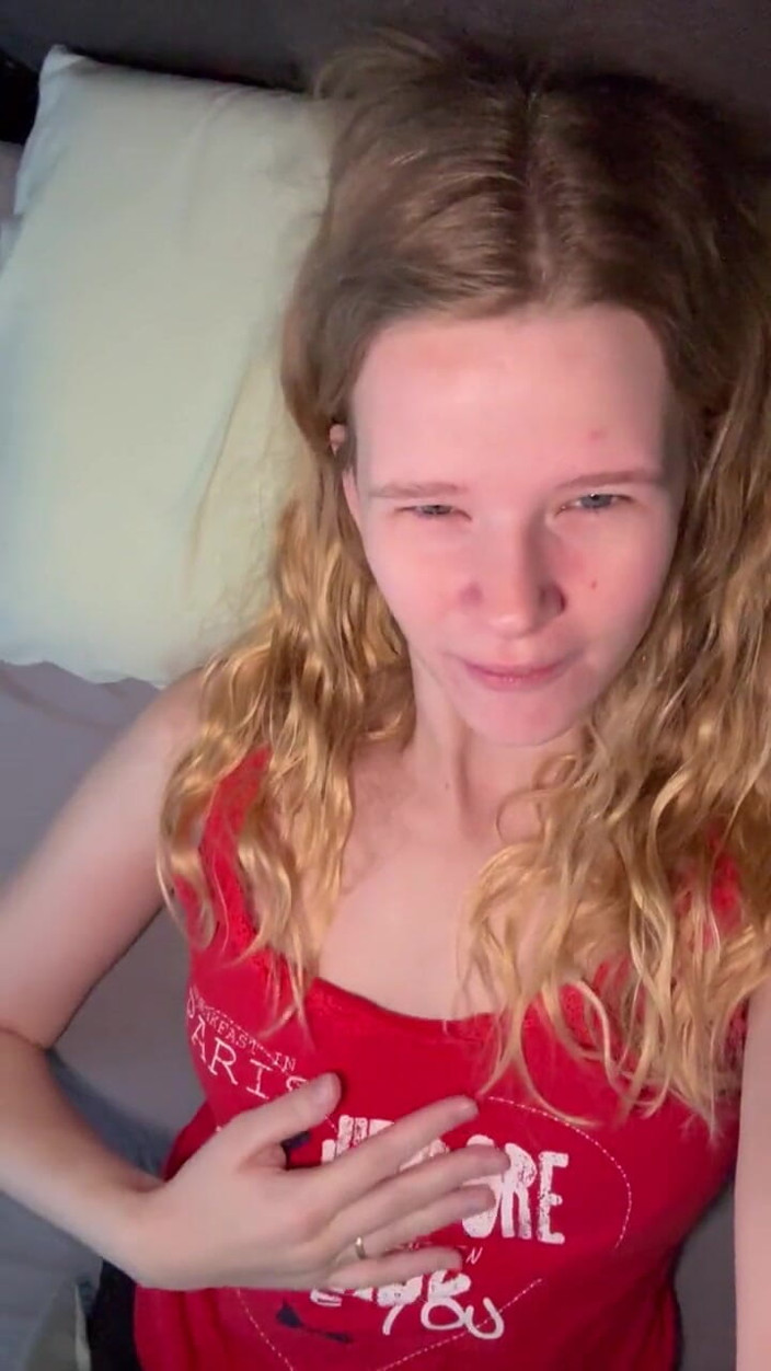 Bikergirl_97: Moja prywatna poranna rutyna, kiedy jestem napalona!