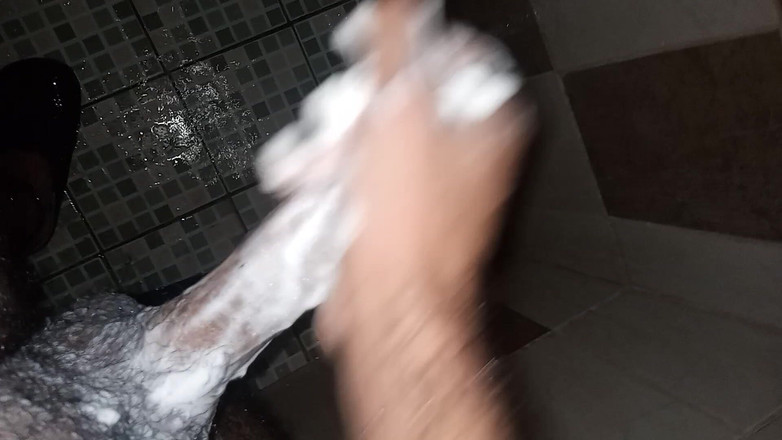 Cute boy jerks off: Breast pump boy2 prende il suo tempo nella doccia con...