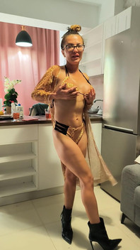 Sexy Romanian