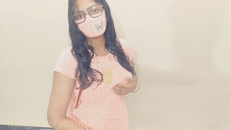 Banglasexycouple: Un videoclip nou făcut pentru iubit a devenit viral