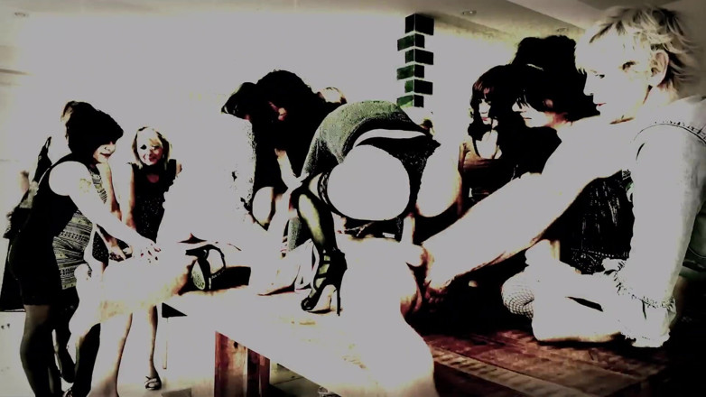 Grandmams: Honící španělská MILFka na kluky – babičky