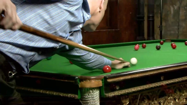 UK Naked Men: Snookered