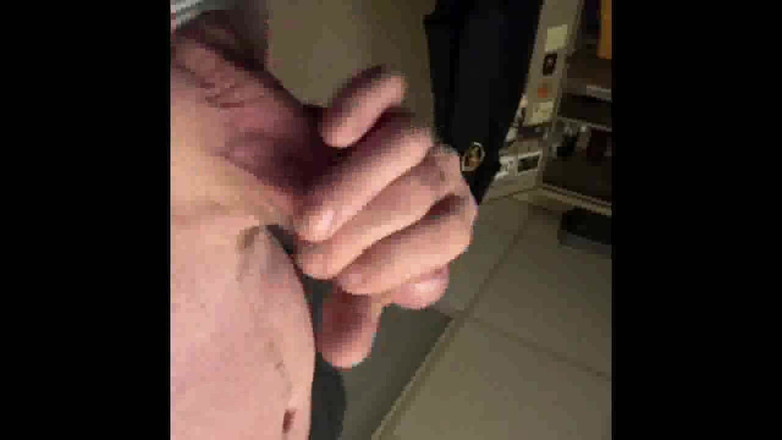 Tatted Daddy: Masturbation und abspritzen