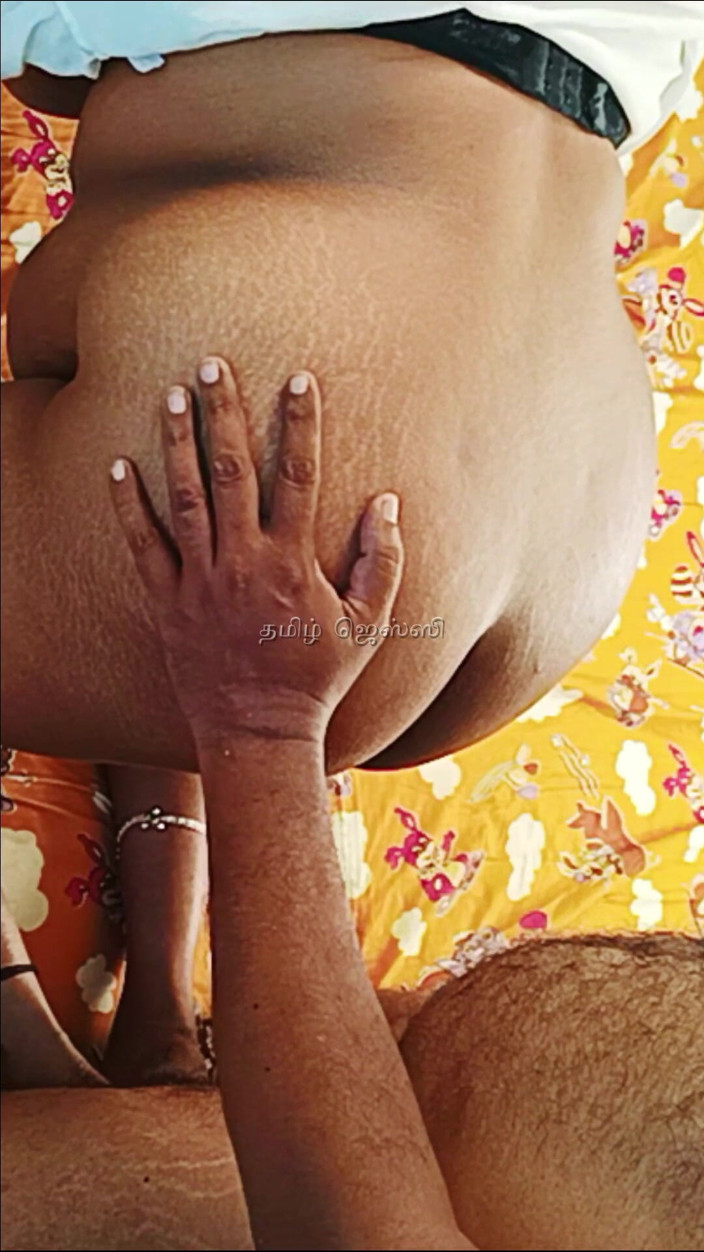 Tamil Jessy: Arouse My Clit