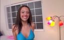 Top Web Models: Julissa Delor schattige bubbelkont brunette tengere latina tiener pov zuigen...