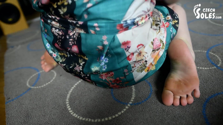Czech Soles - foot fetish content: Sexy dancer foot show webcam