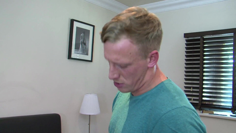 UK Sinners: Amarna Marna, roodharige schoonheid zuigt graag Luke's Hardy pik, de...