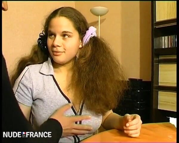 La France a Poil: Pamela Gets Fucked by Her Teacher and a Classmate!