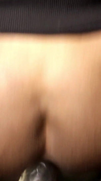 Ébano rabo cavalgando vibrador
