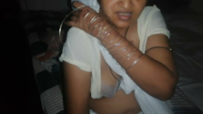 Tina Baby: Back From Kovil and She Looks so Sexy