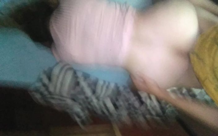 Fitcure1: POV 私は携帯電話で記録 どのように私はお団子でブロンドの女の子をファックした