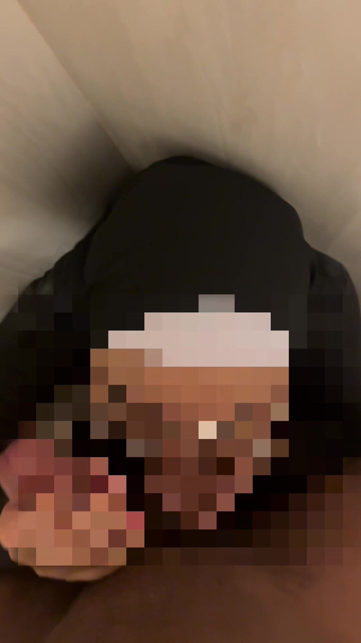 Mommy Puchong: Awek Bertudung Blowjob Dalam Tandas