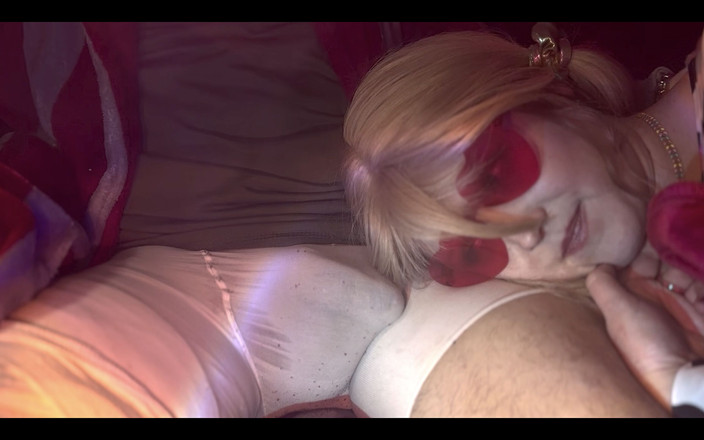 Shawna Panofka: Awek tiri saya jilat dubur dan saya bermain permainan istimewa...