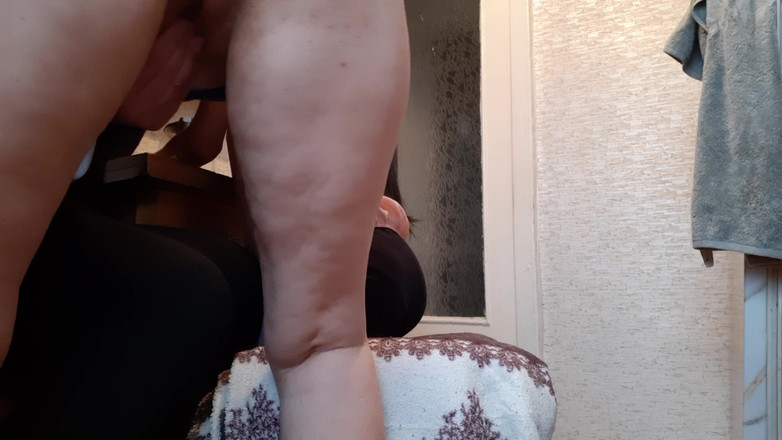 Lesbian-illusion: Người hàng xóm milf (má mì quyến rũ) của chúng tôi đến...