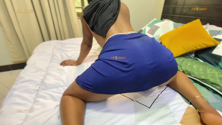 Afrocummy: Натисніть тут, щоб побачити кілька сквіртуючих оргазмів на великому чорному члені