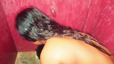 Mimakter: Ich hatte sex mit meiner freundin und nahm ein bad.