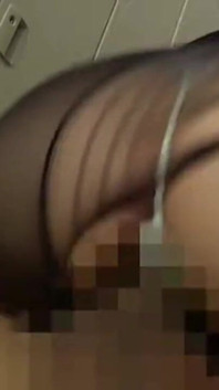 Une beauté coquine au bureau taquine une temp, mais sa vengeance audacieuse exhibe son désir secret - 04