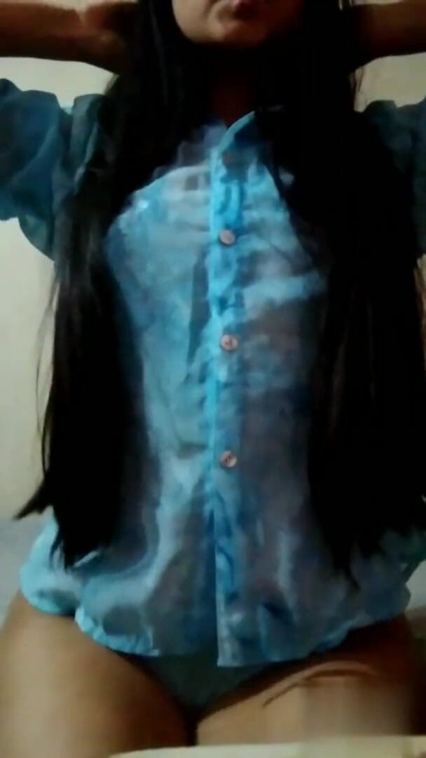 Naughtyteen8276: Napalona dziewczyna masturbuje się