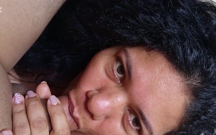 Valkyrieandluigy: Chubby Girl Sucking Delicious