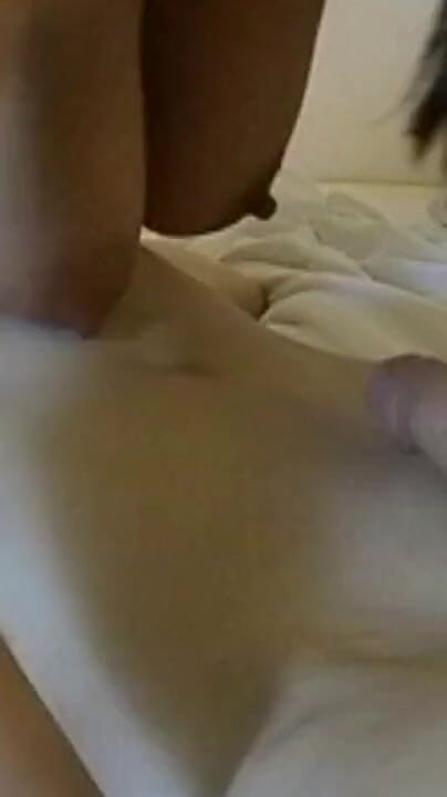 Kerstin casting on the bed (Girlycast) Kerstin casting on the bed (Girlycast)