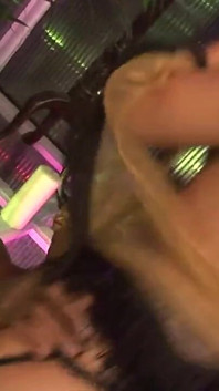 Bystiga MILF med stora tuttar dunkade hårt från BBC