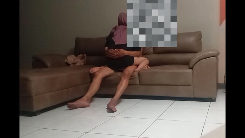 Famly sex: Il fratellastro gioca di nuovo a casa