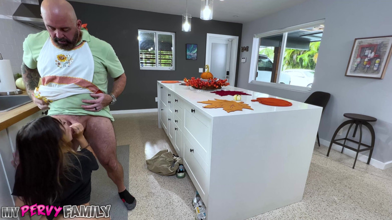 My Pervy Family: Mypervyfamily - în culise cu Violet Gems &Scott Trainor!