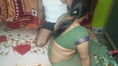 Manjushukla: Bhabhi cantik saya menghisap zakar saya.
