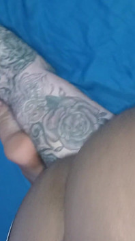 Ein Hauch guter Cola Ich gebe ihm den Finger in den Anus