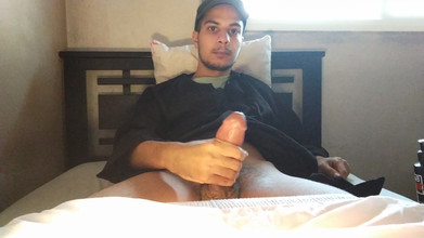 Zaid: Estudiante universitario indio mueve su gran polla