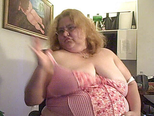 BBW nurse Vicki adventures with friends: Ini adalah acara cam aku merekam di mana aku berpakaian...