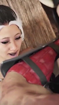 华丽的 futa 人妖给她的女朋友一个大鸡巴