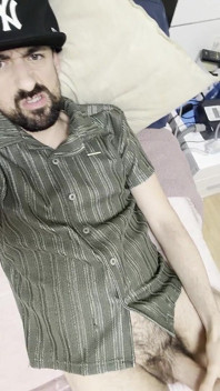 Papa Se Branle Jusqu’à Jouir