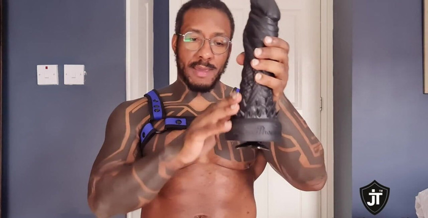 Amadeus: I Got Some Toys From Johntomas Toys, Which One Should...