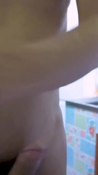 Thajská dívka šuká svého přítele v kuchyni