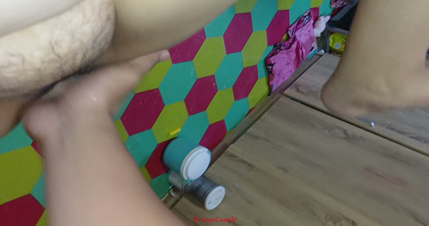 BisayaCouple29: Séance de creampie avec une belle-mère philippine (POV)