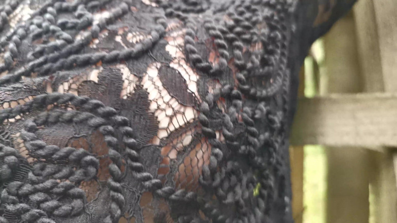 Bouncy Tits Action: Tetek menampar dalam pakaian jala hitam