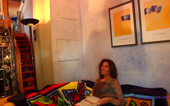 Porno Cloud: Milf teaching the young girl