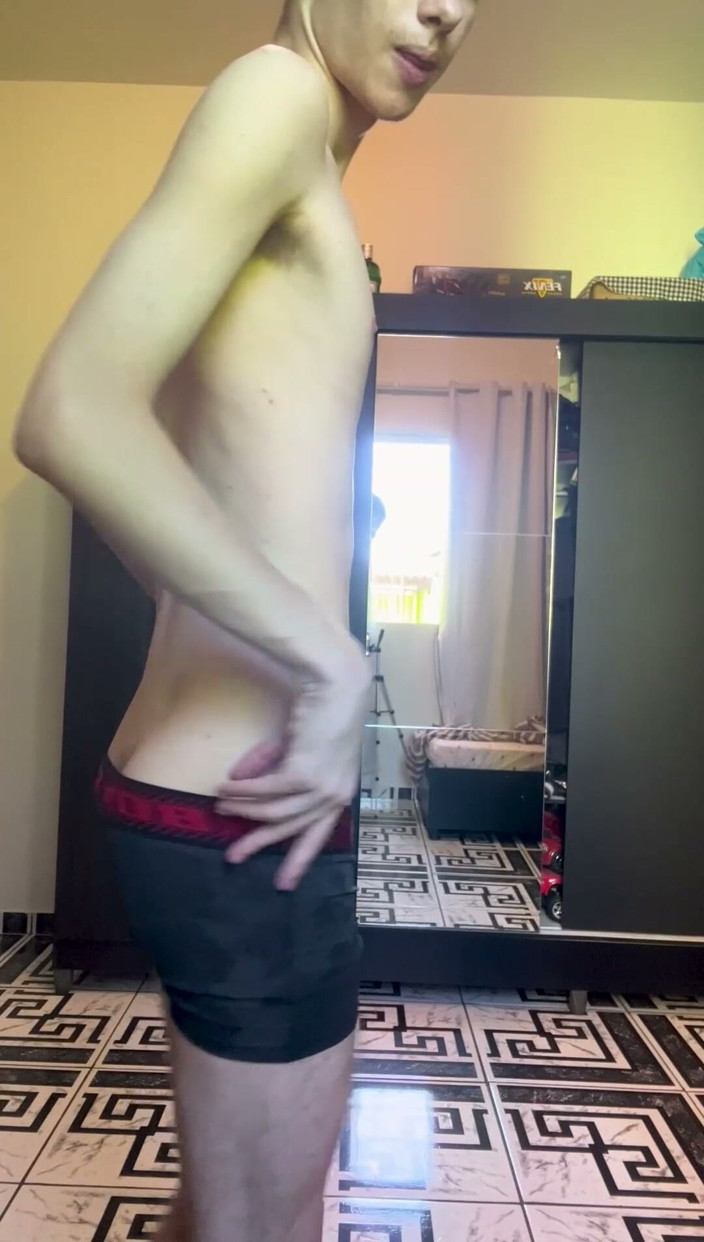 Kedoimath: Skinny Jaw Cracks with Cock Size