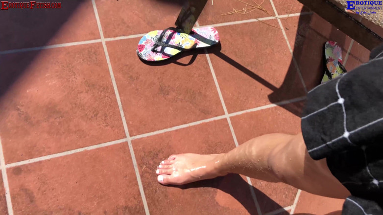 Erotique Fetish: Erotique Entertainment - Two girls one big dick barefoot patio wet...