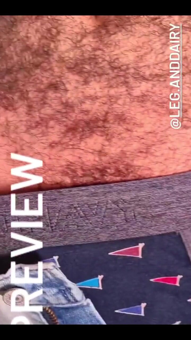 Sneak Peek (RiqueMartinsRJ) Sneak Peek (RiqueMartinsRJ)