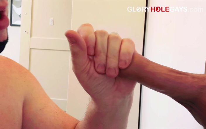 GLORYHOLEGAYS: お腹を空かせたパパは私を激しくゆっくりとファックします - 次に起こったことはワイルドでした