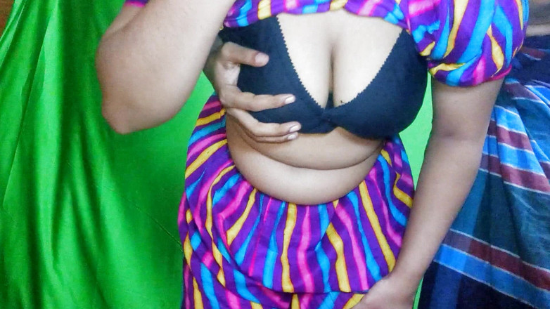 Dhaka studio: Depois de muito tempo fodida minha linda meia-irmã