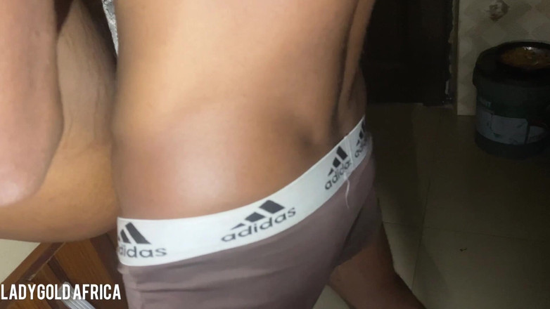 Ladywhite: Bini seksi ayah tiri saya di dapur dan bikini panas