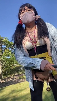 No219 朝の公園散歩でタックおまんこ晒し