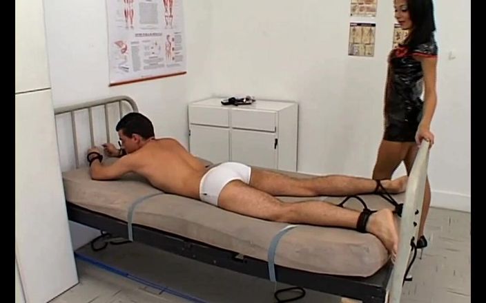 TRANS-ATLANTIC: Arschmassage von einer transe