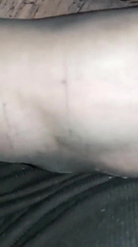 Amanti in lingerie - massaggio ai piedi fino ai preliminari sega con i piedi