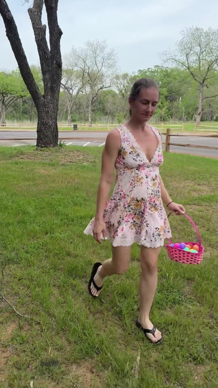 Jackrackemxxx: Innocente MILF viene scopata da un bbc Easter Bunn