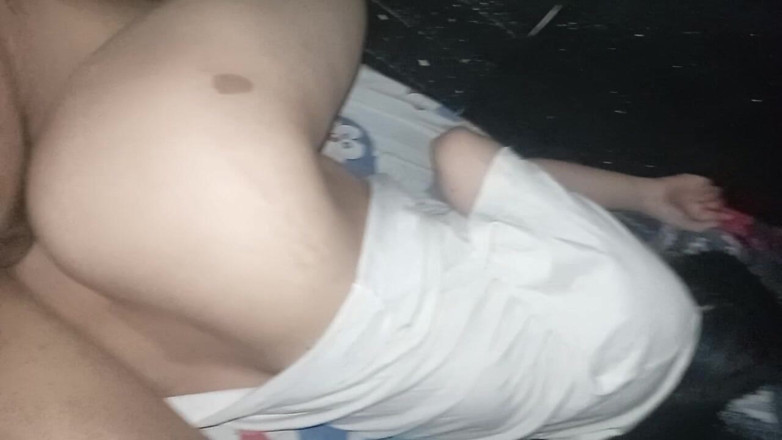 Famly sex: Làm tình với một thiên thần châu Á da trắng