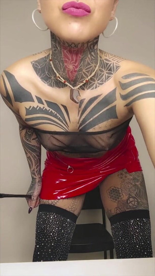 G0lden C0bra: Roter, heißer latex